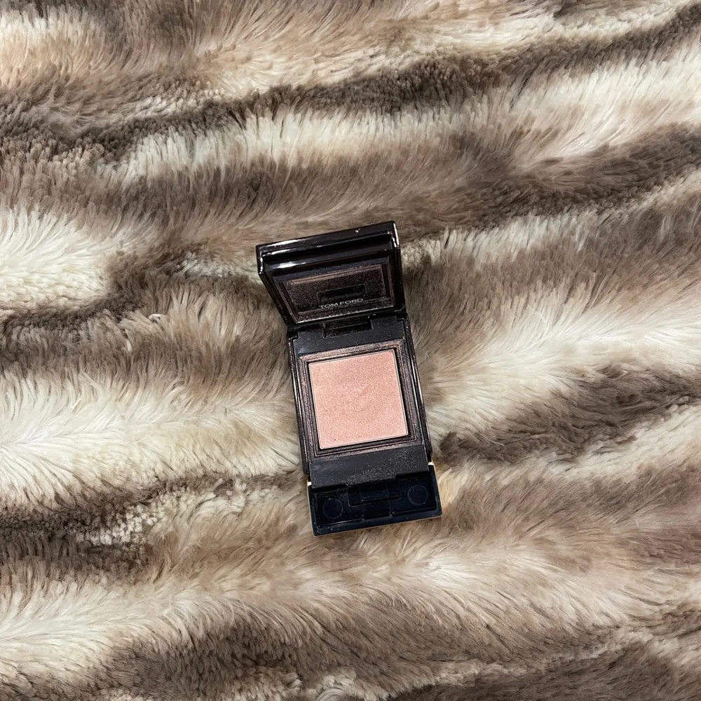 Tom Ford Private Shadow Eyeshadow 01 Exposure Sateen Pink
